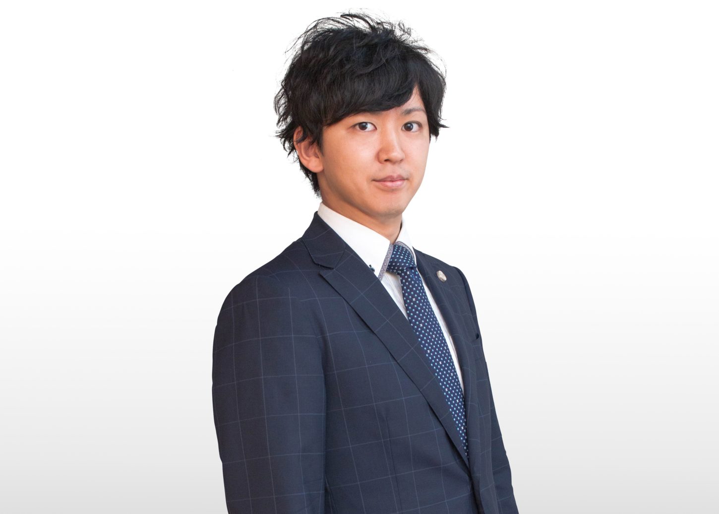 弁護士青木皓平